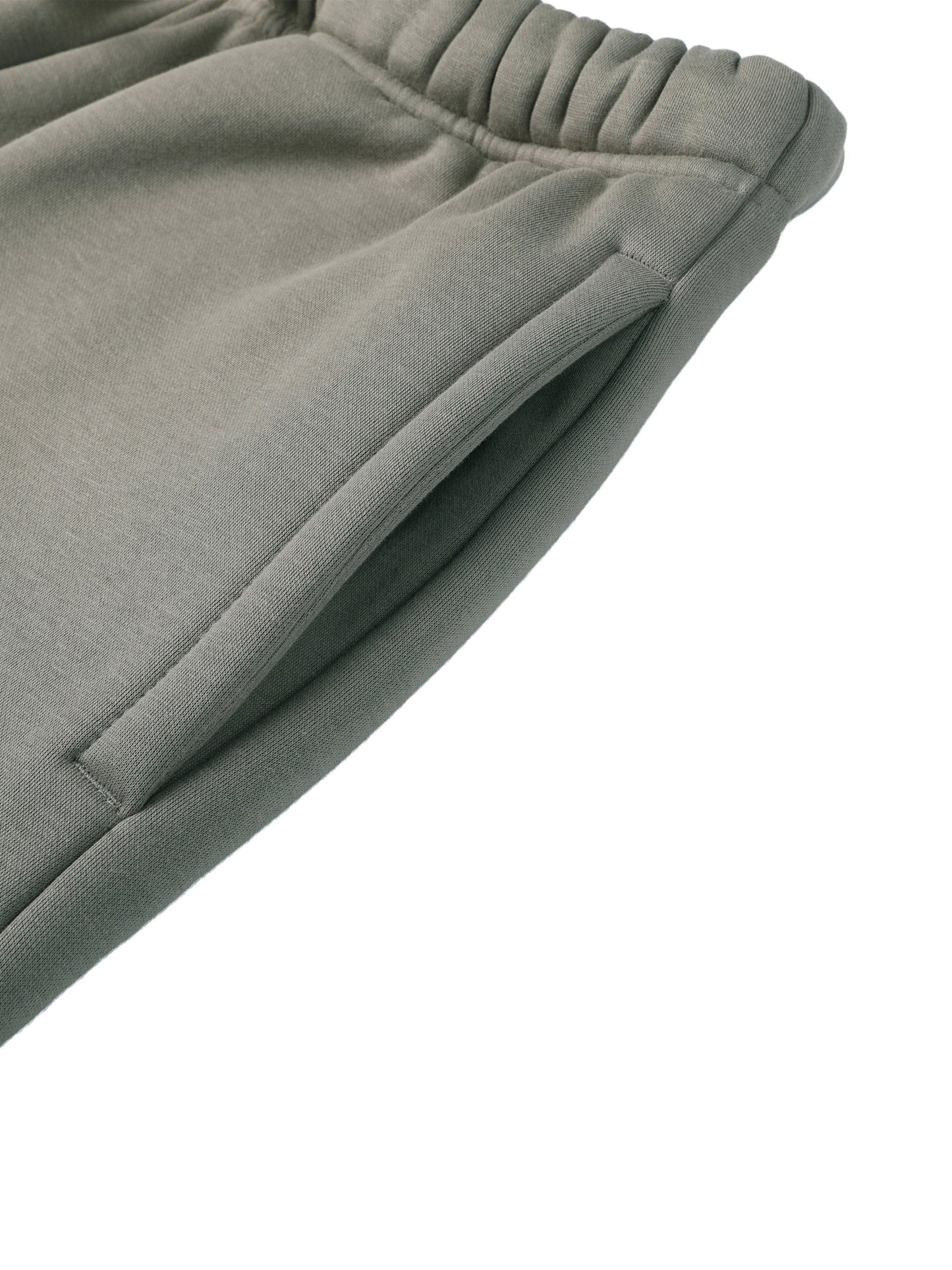 mountain bike,sweatpants