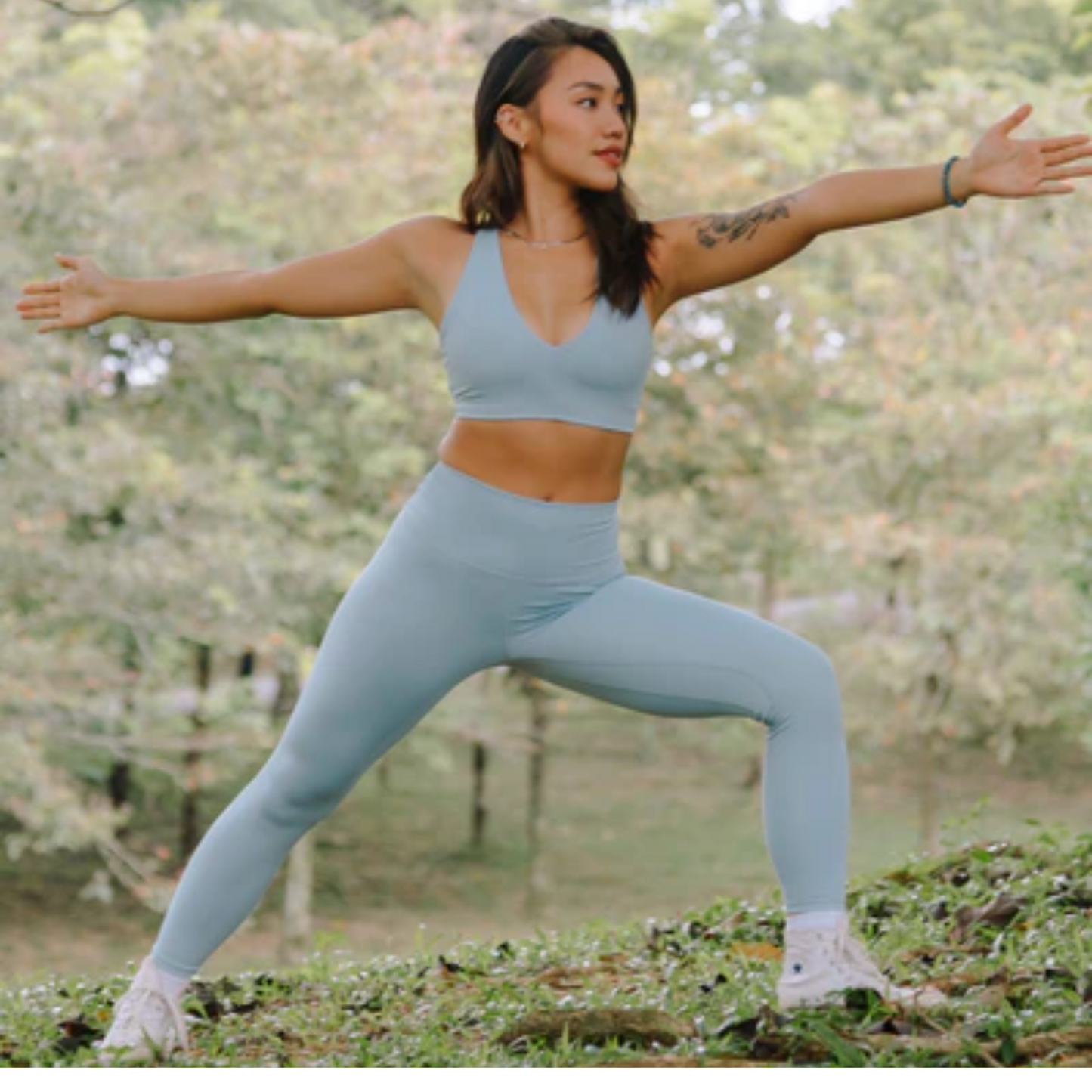 Frētus Blue Leggings & Sports Bra