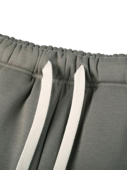 mountain bike,sweatpants