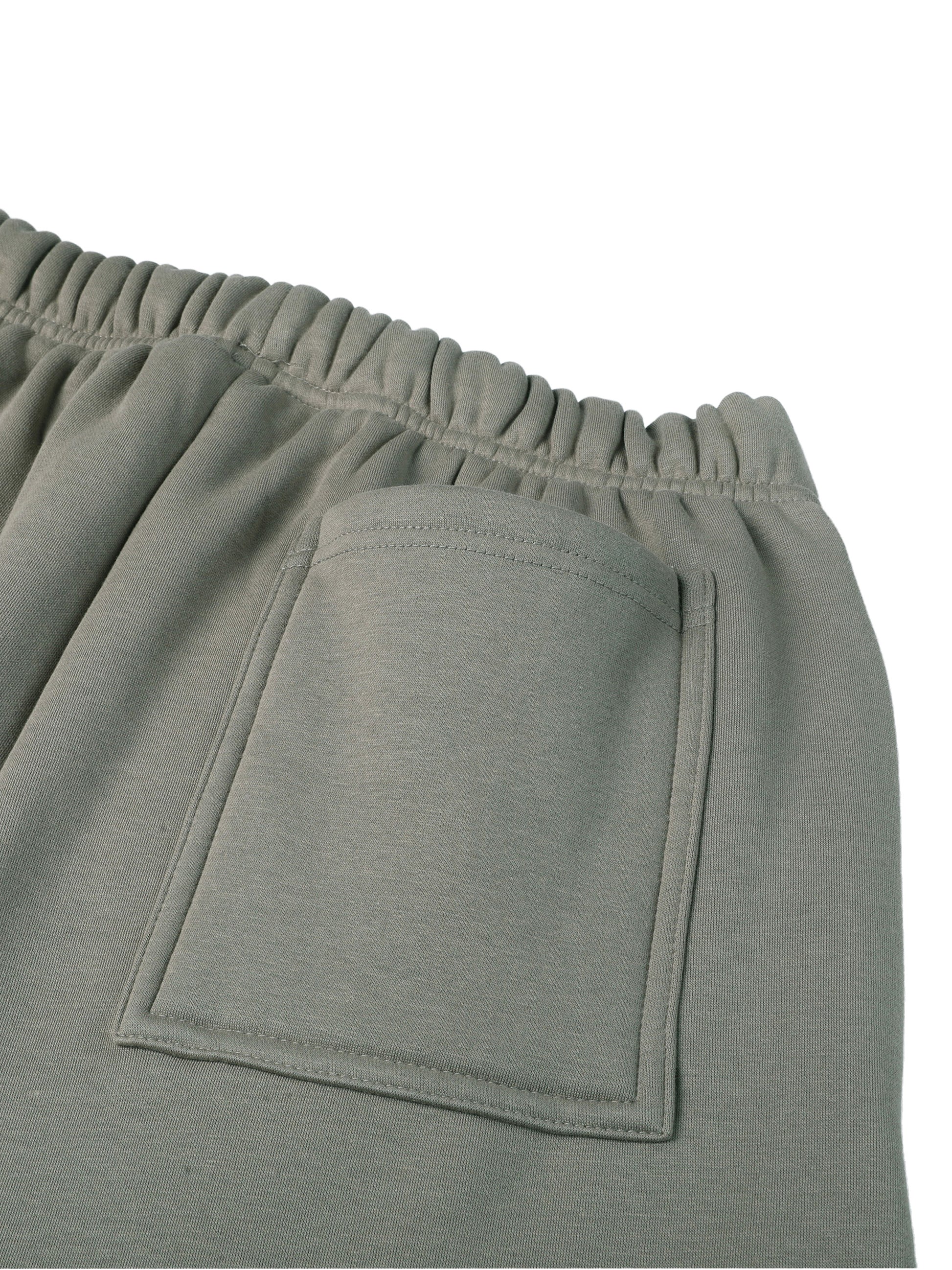 mountain bike,sweatpants